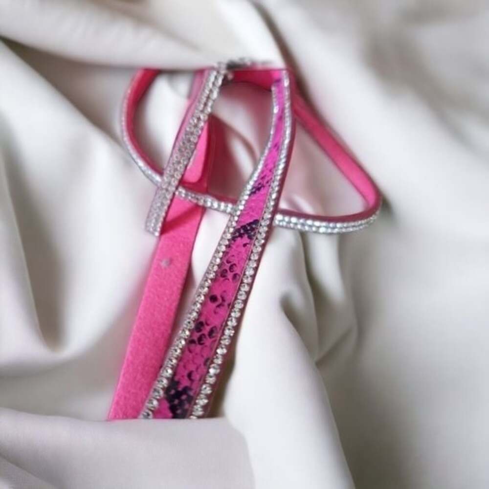 Pink wrap button bracelet